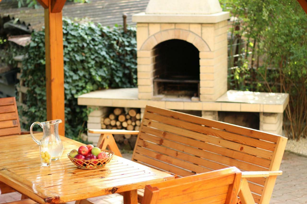 Privat Cerenica Apartment Belusa Bagian luar foto
