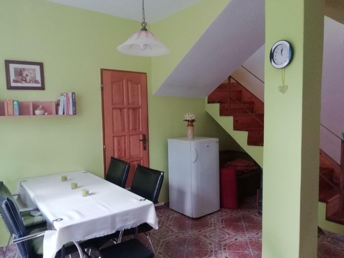 Privat Cerenica Apartment Belusa Bagian luar foto
